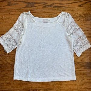 Women’s Anthropologie White Lace Top